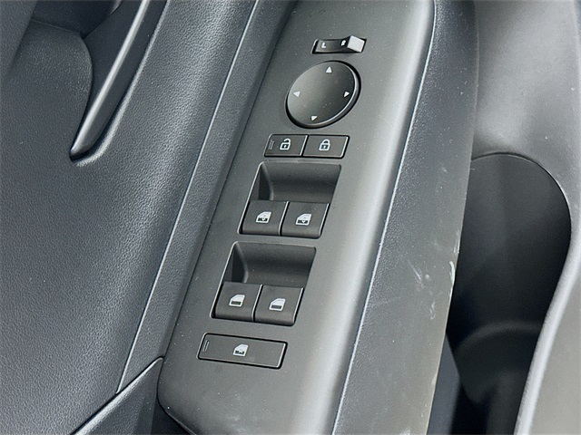 Kona SEL Convenience