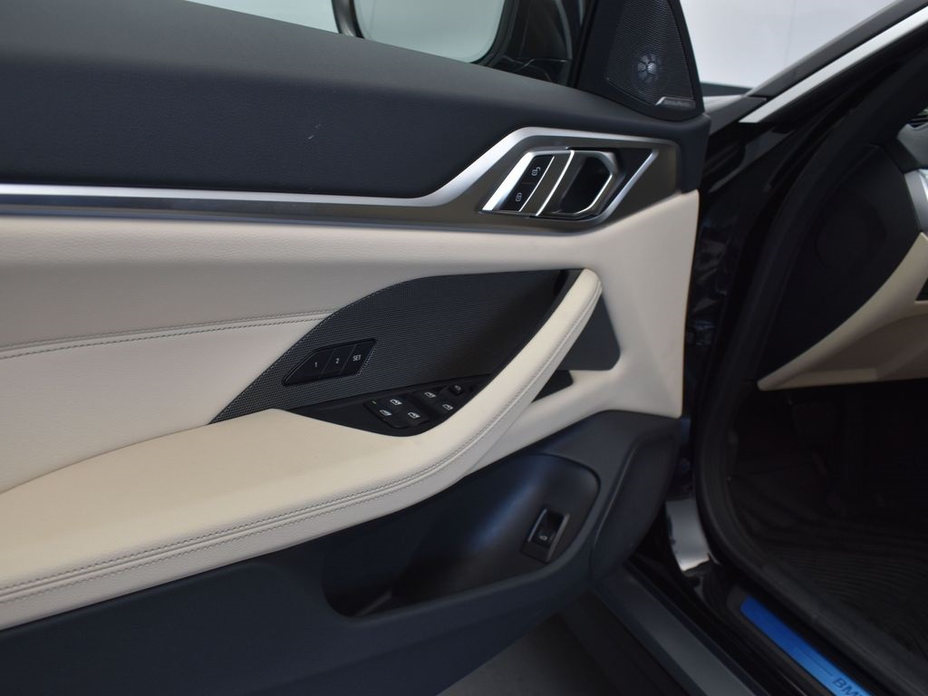 2025 Black Sapphire Metallic BMW i4 eDrive40 RWD Hatchback