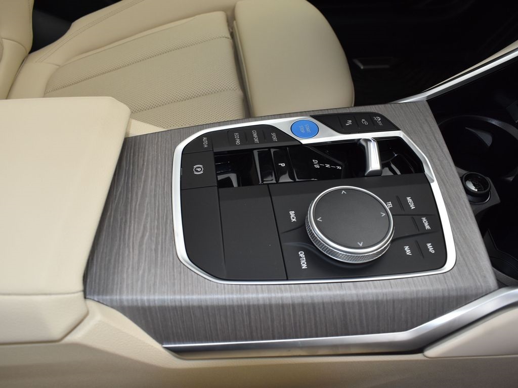 2025 Black Sapphire Metallic BMW i4 eDrive40 RWD Hatchback