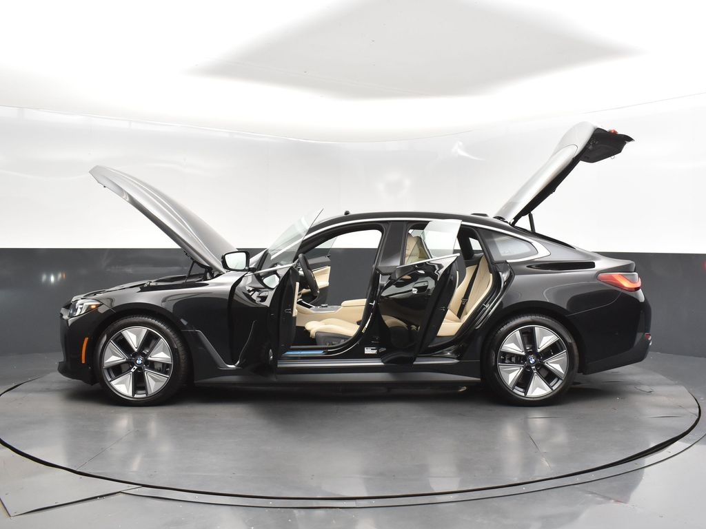 2025 Black Sapphire Metallic BMW i4 eDrive40 RWD Hatchback