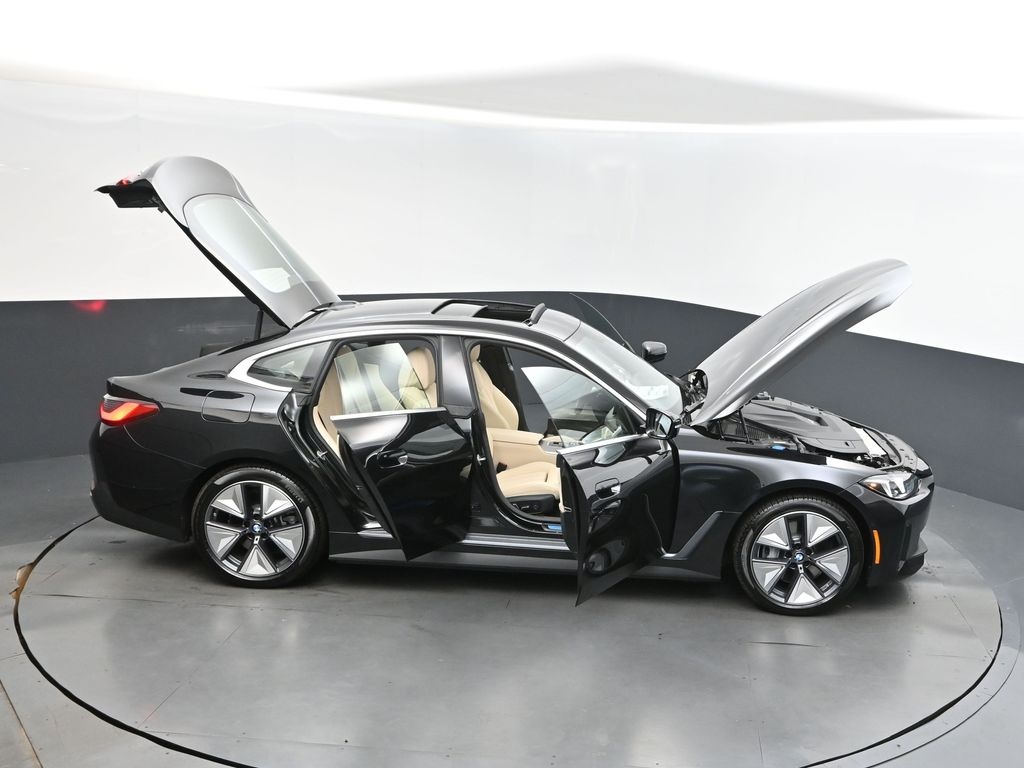 2025 Black Sapphire Metallic BMW i4 eDrive40 RWD Hatchback