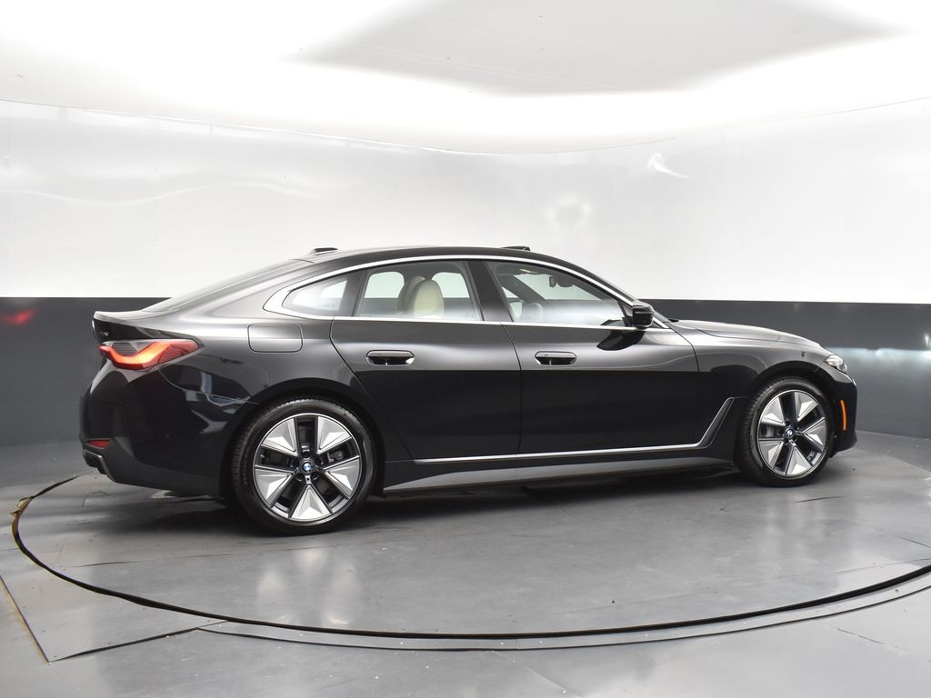 2025 Black Sapphire Metallic BMW i4 eDrive40 RWD Hatchback
