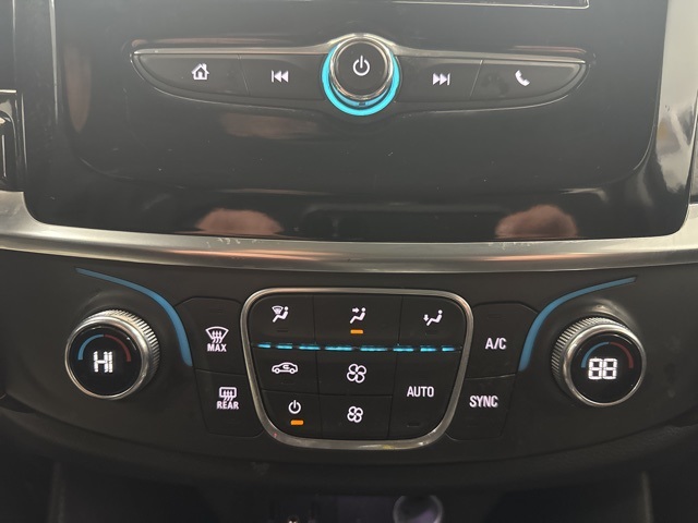 used 2021 Chevrolet Traverse car, priced at $19,998