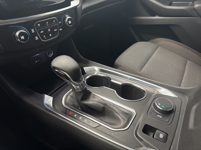 used 2021 Chevrolet Traverse car, priced at $19,998