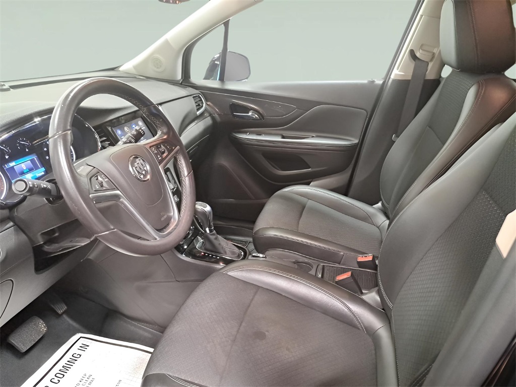 2022 Buick Encore Preferred photo 2