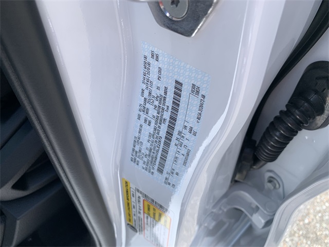 2025 Oxford White Ford Ranger XL RWD Truck