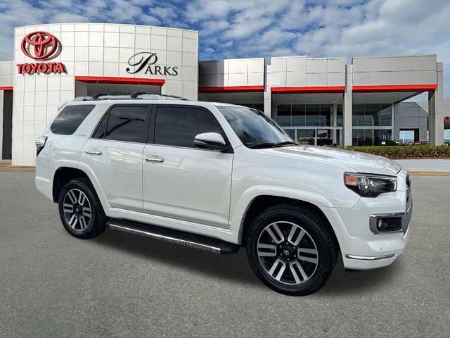 2020 Toyota 4Runner Limited's photo