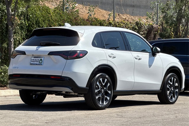 2026 Honda HR-V EX-L photo 4