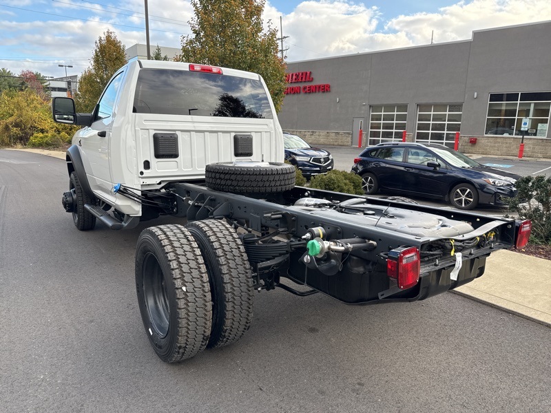2026 Ram 5500 Tradesman photo 3