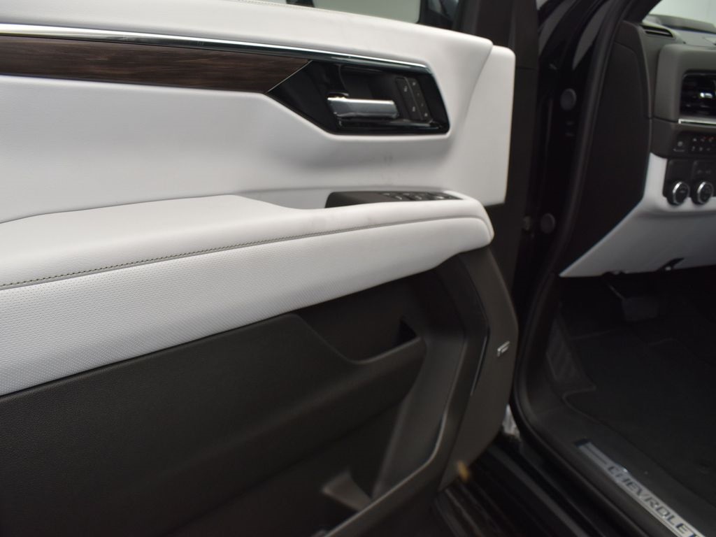 2025 Black Chevrolet Suburban Premier RWD SUV