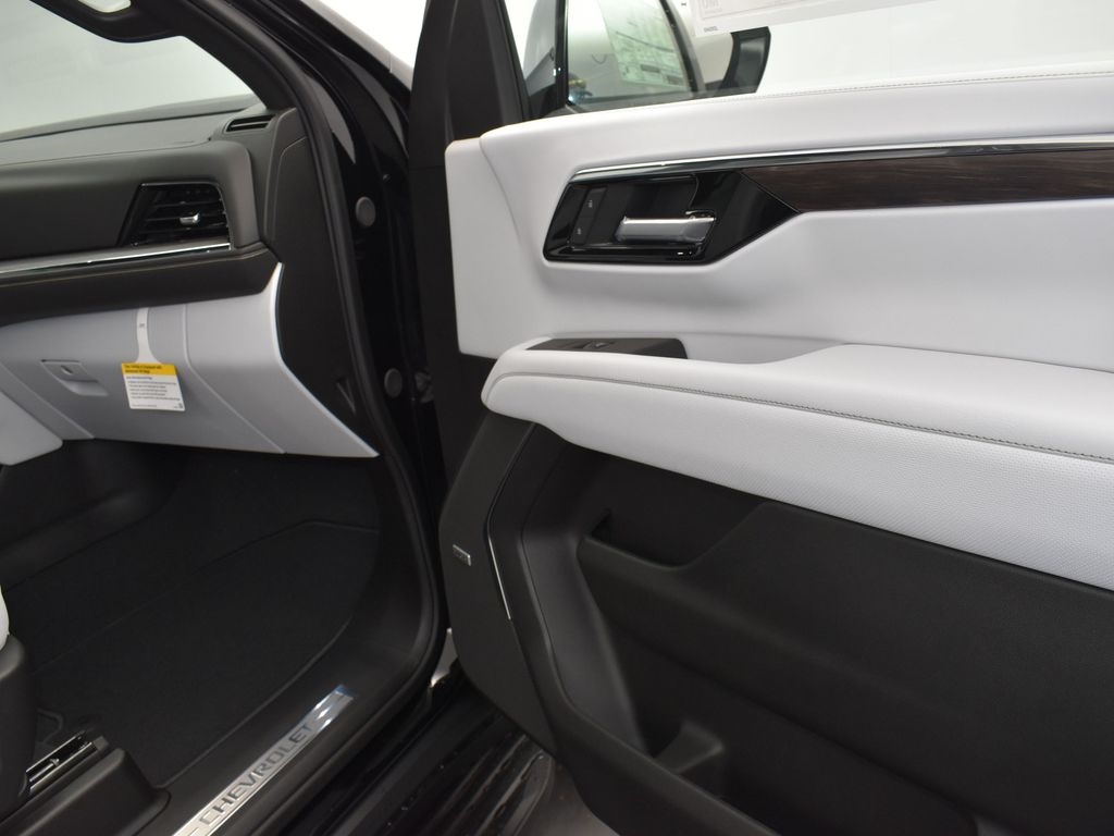 2025 Black Chevrolet Suburban Premier RWD SUV