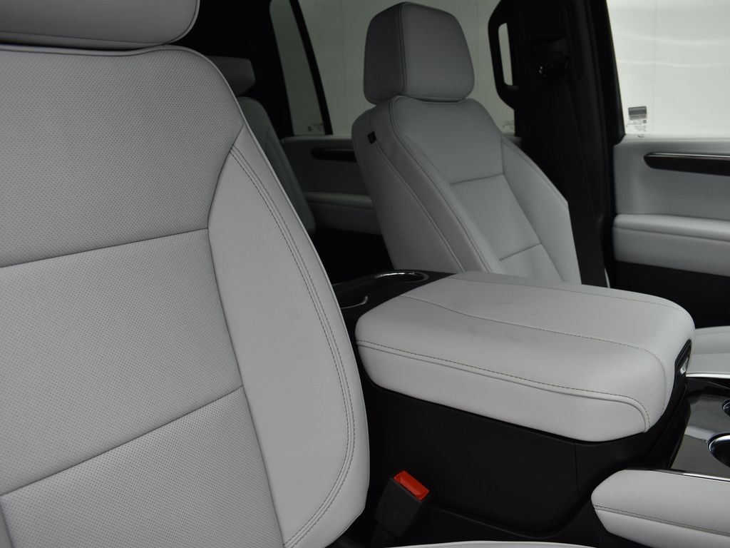 2025 Black Chevrolet Suburban Premier RWD SUV