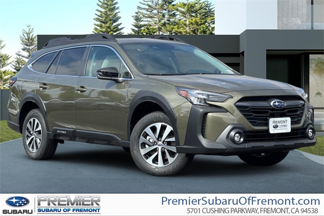 2025 Subaru Outback Premium's photo