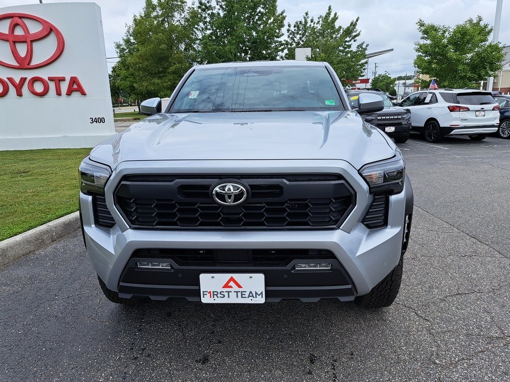 2025 Toyota Tacoma TRD Off-Road Double Cab photo 3