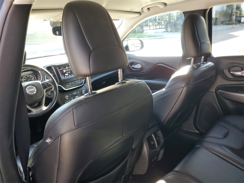 used 2021 Jeep Cherokee car, priced at $15,685