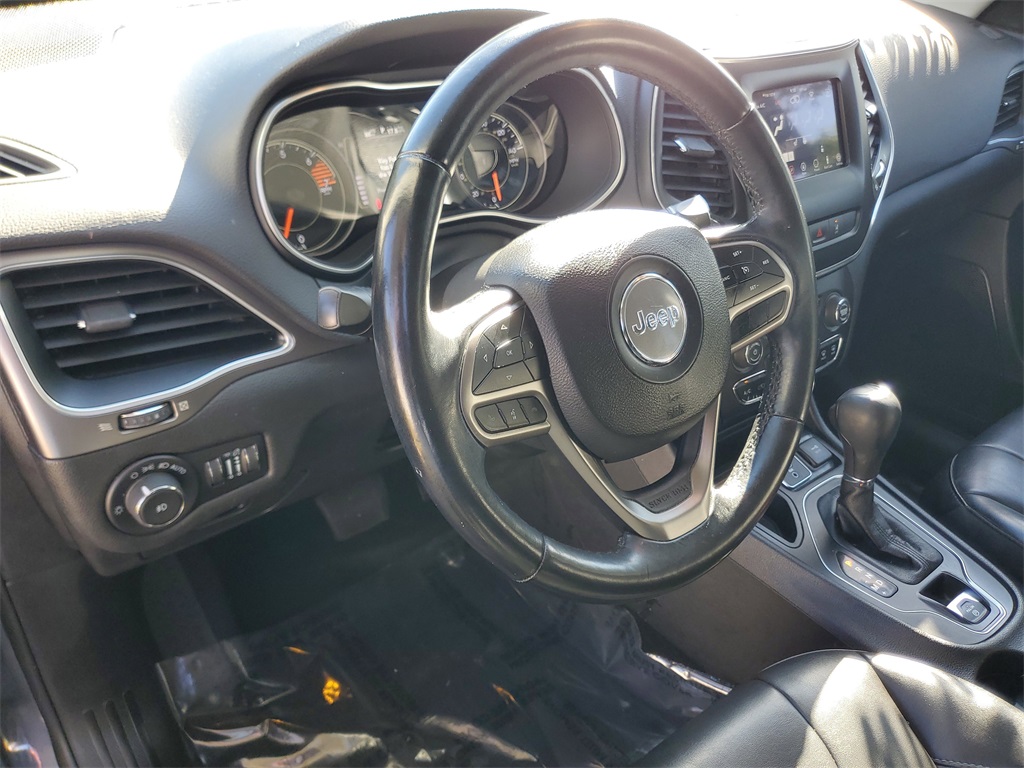 used 2021 Jeep Cherokee car, priced at $15,685