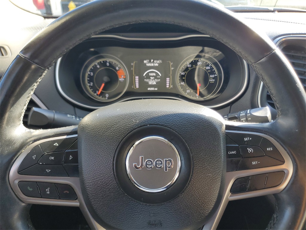 used 2021 Jeep Cherokee car, priced at $15,685