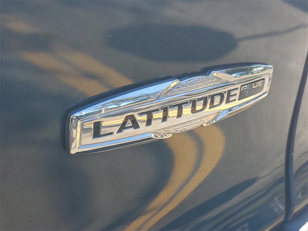 used 2021 Jeep Cherokee car, priced at $15,685