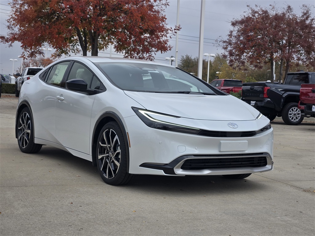 2026 Toyota Prius Plug-in Hybrid XSE photo 2