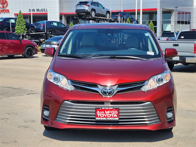 2020 Toyota Sienna XLE photo 29