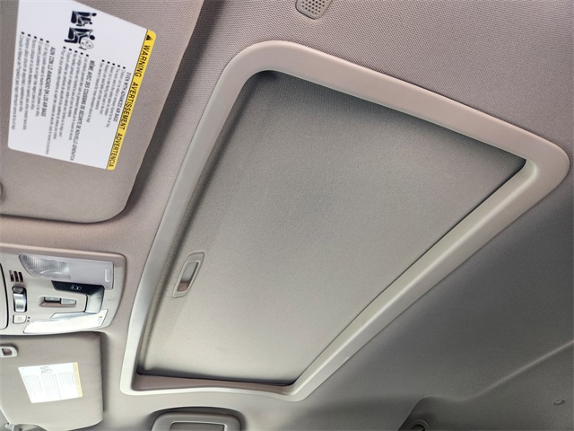 2020 Toyota Sienna XLE photo 22