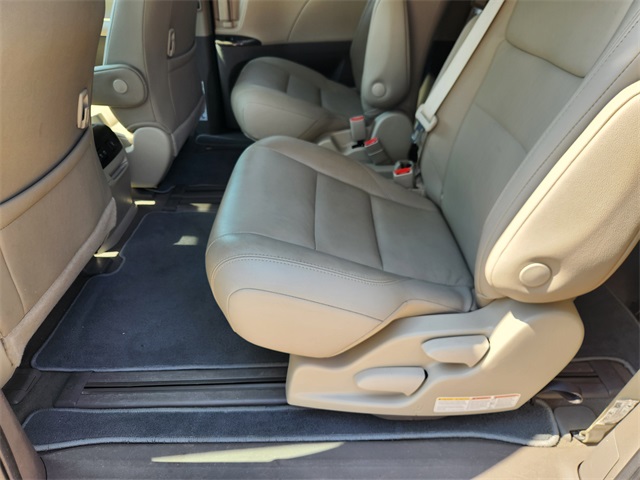 2020 Toyota Sienna XLE photo 27