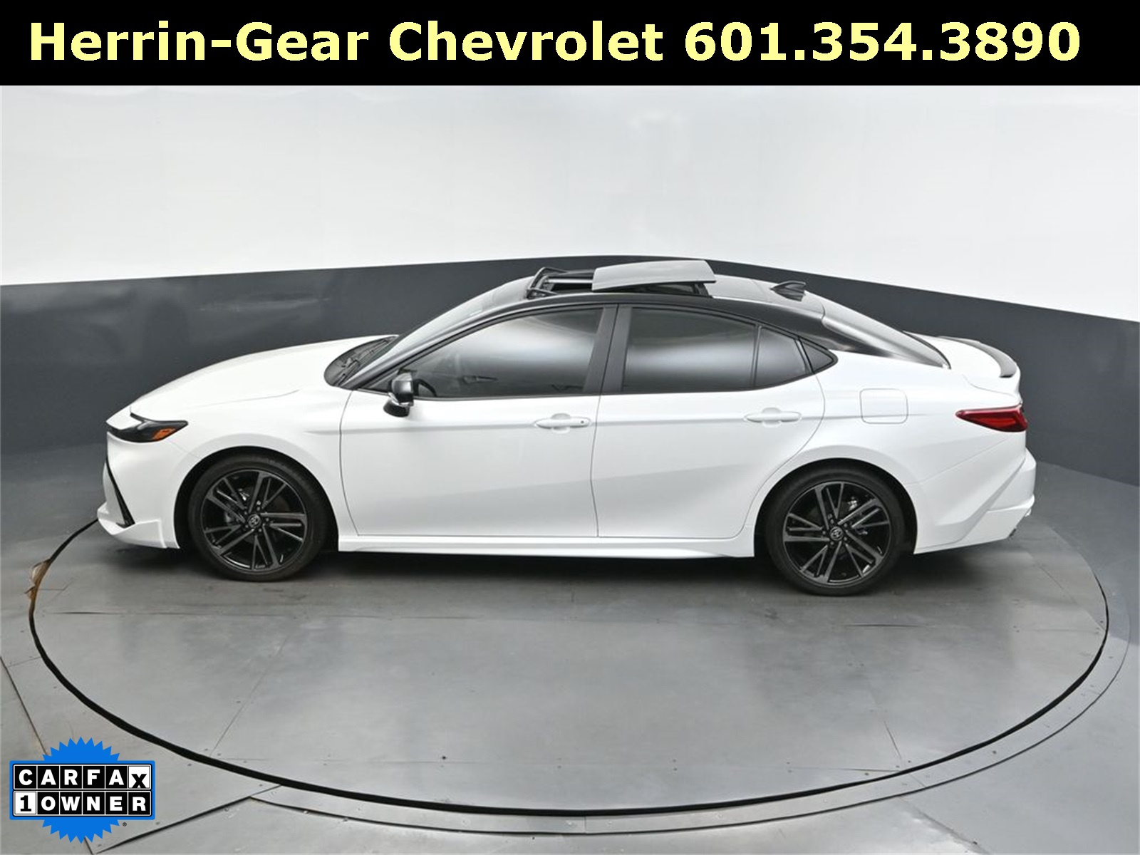 2025 Pear Toyota Camry XSE FWD Sedan