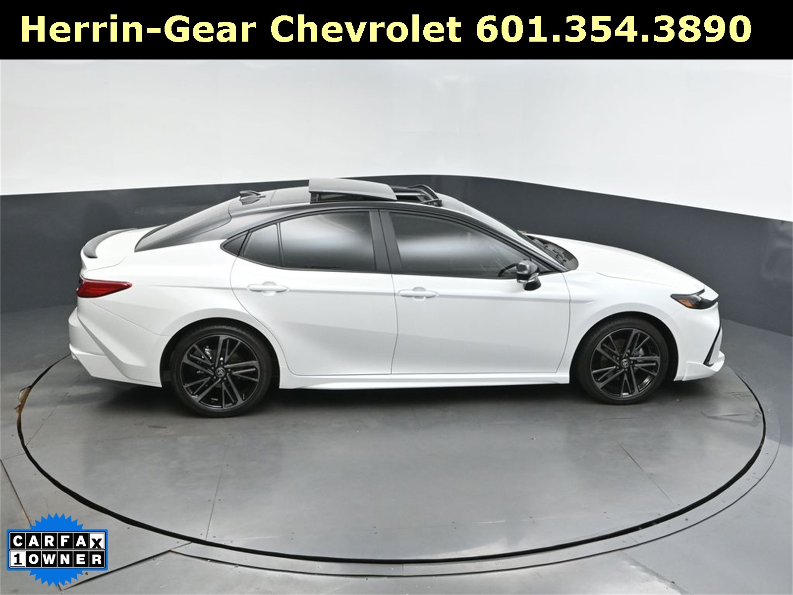 2025 Pear Toyota Camry XSE FWD Sedan