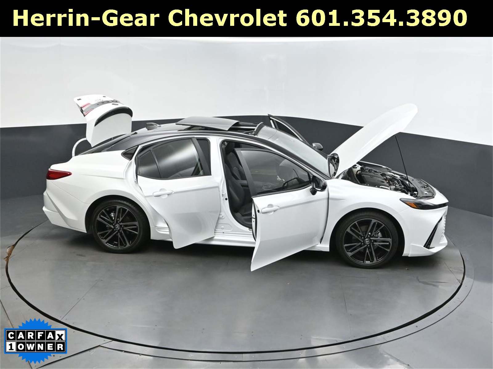 2025 Pear Toyota Camry XSE FWD Sedan