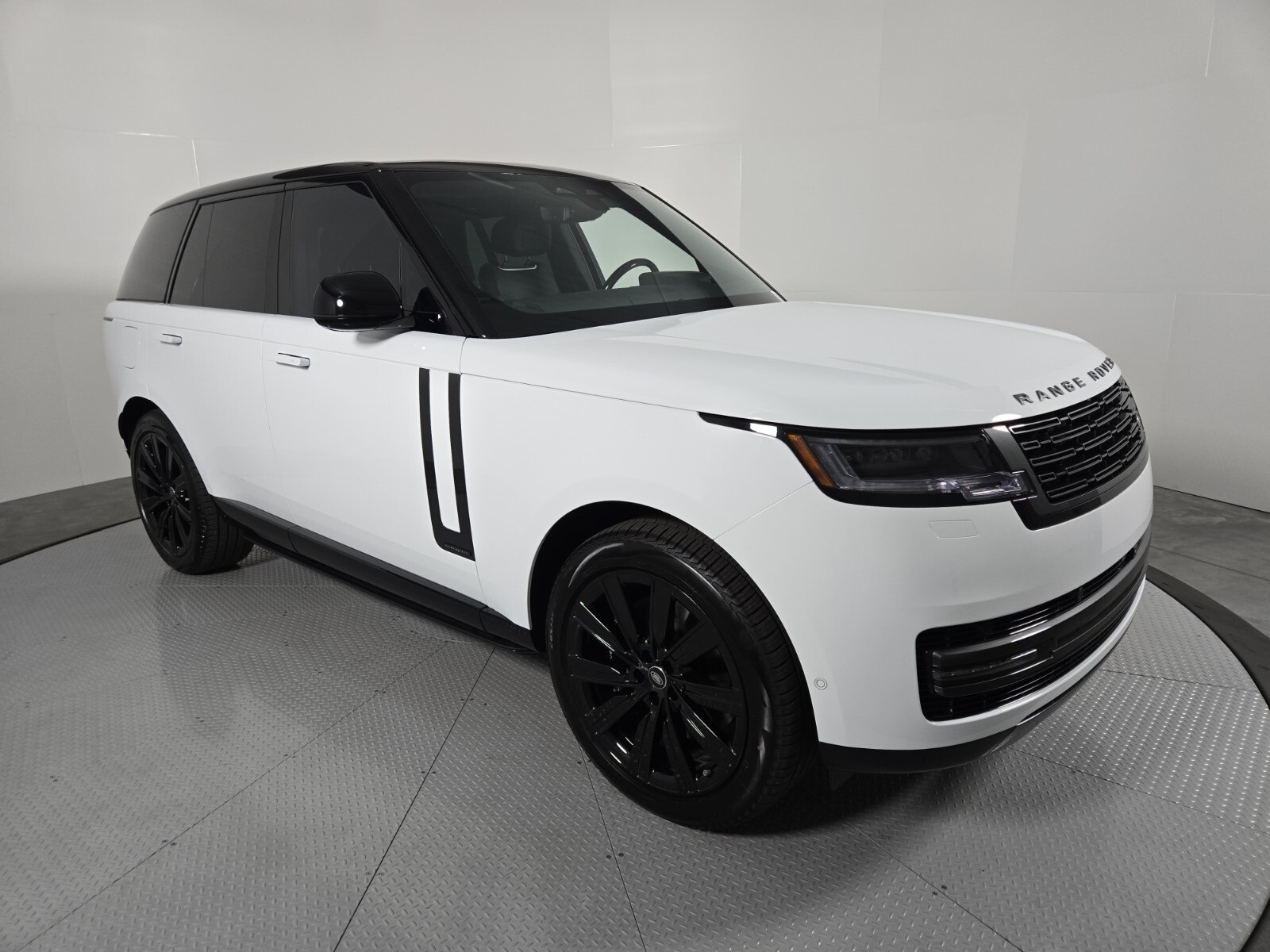 2025 Land Rover Range Rover Autobiography photo 13