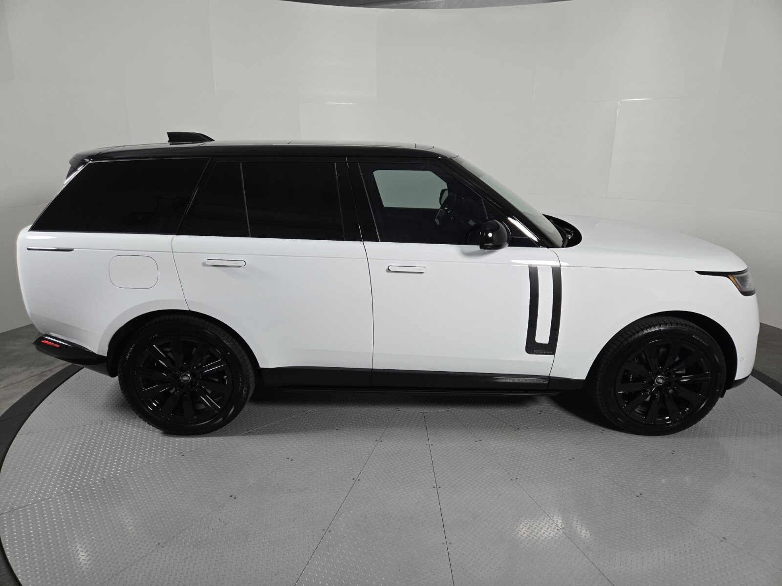 2025 Land Rover Range Rover Autobiography photo 15