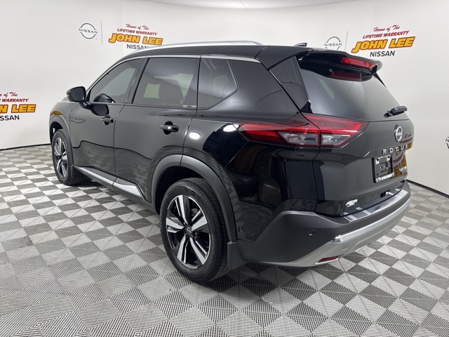 2023 Super Black Nissan Rogue Platinum FWD SUV