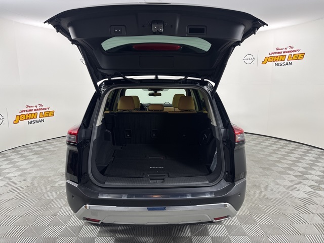2023 Super Black Nissan Rogue Platinum FWD SUV