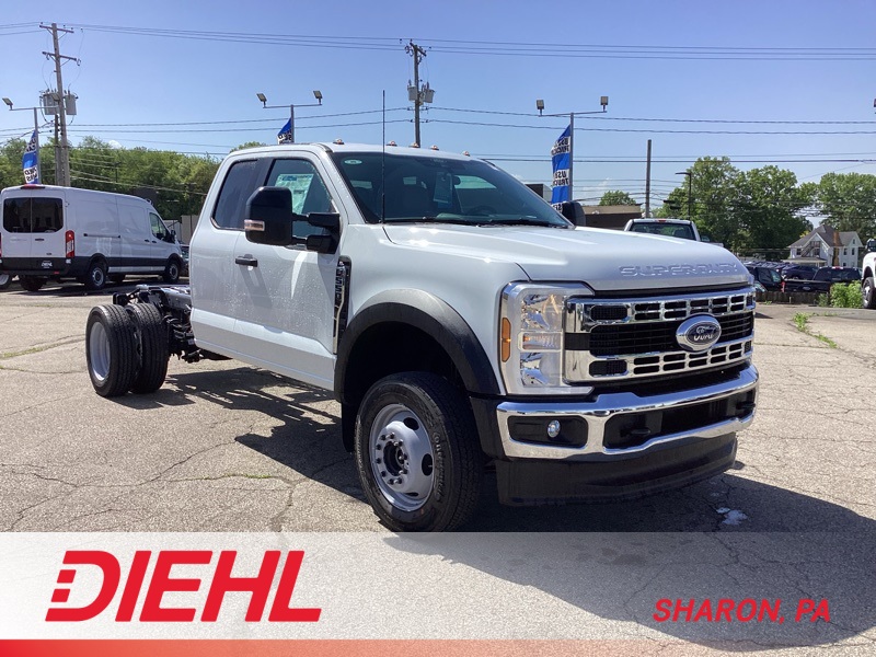 2024 Ford F-550 Super Duty Chassis Cab XL's photo