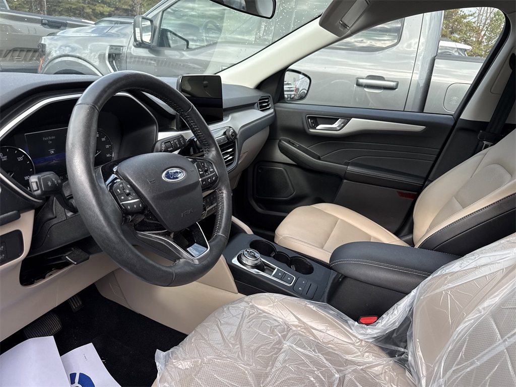 2021 Ford Escape Plug-In Hybrid SEL photo 3