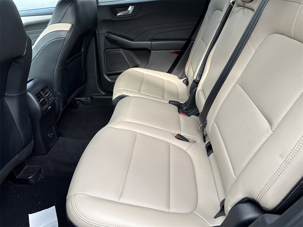 2021 Ford Escape Plug-In Hybrid SEL photo 4