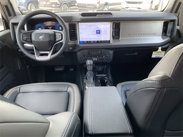 2025 Oxford White Ford Bronco Outer Banks 4X4 SUV