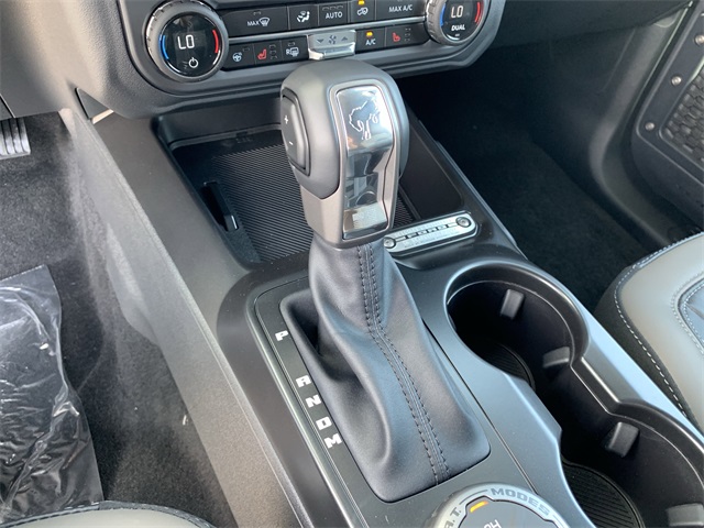 2025 Oxford White Ford Bronco Outer Banks 4X4 SUV
