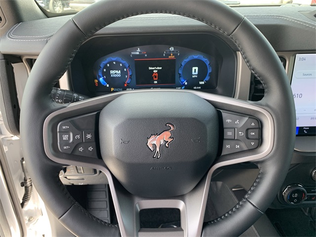 2025 Oxford White Ford Bronco Outer Banks 4X4 SUV