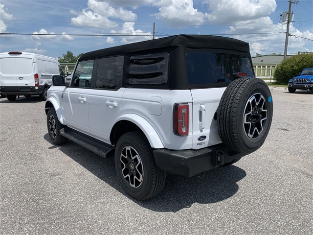 2025 Oxford White Ford Bronco Outer Banks 4X4 SUV