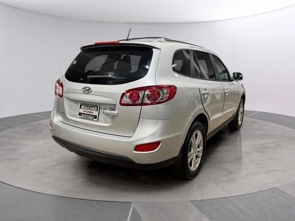 2012 Hyundai Santa Fe SE photo 3