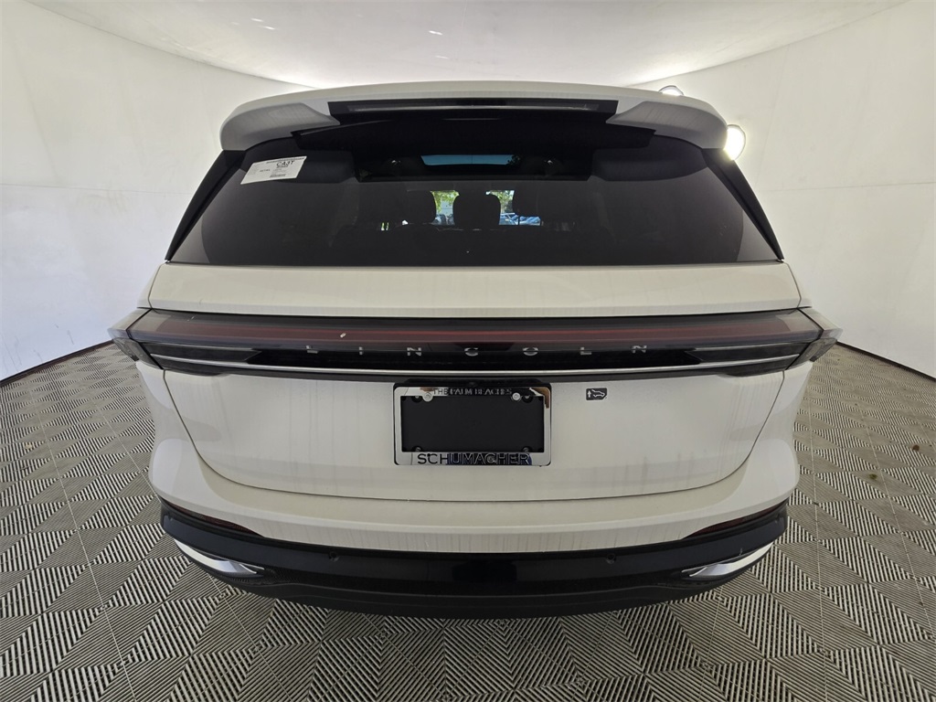 new 2026 Lincoln Nautilus car, priced at $61,670