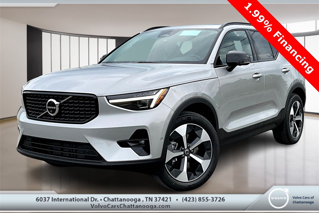 2025 Volvo XC40