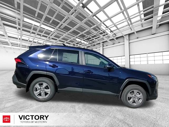 2025 Toyota RAV4 XLE photo 2