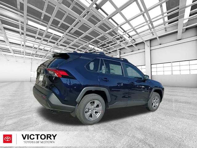 2025 Toyota RAV4 XLE photo 3