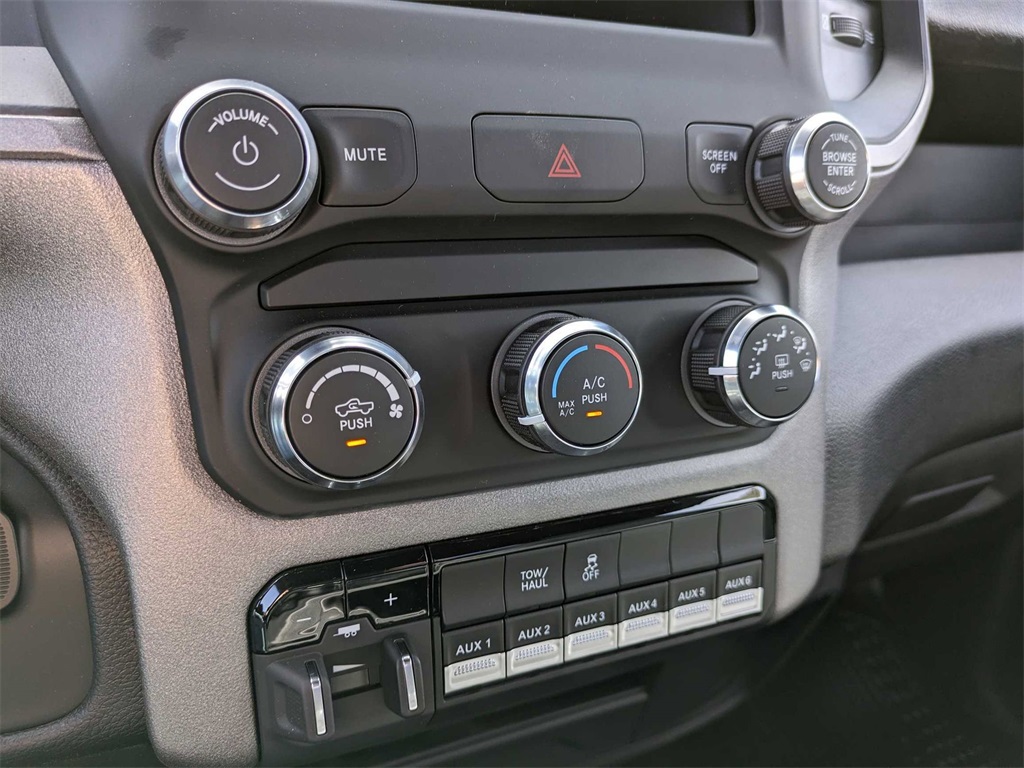 2024 Ram 3500 Tradesman photo 16