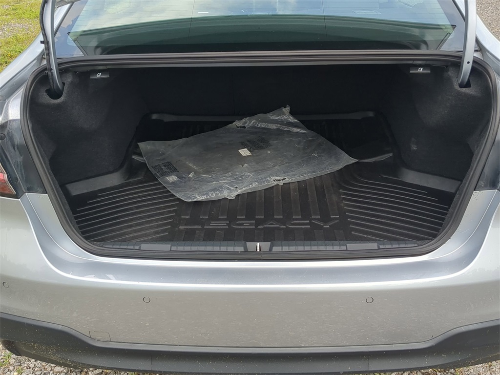2022 Subaru Legacy Limited photo 10