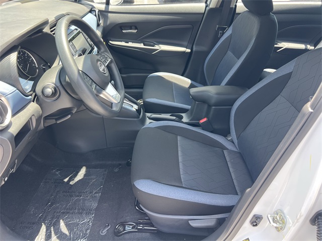2025 Aspen White Tricoat Nissan Versa 1.6 SV FWD Sedan