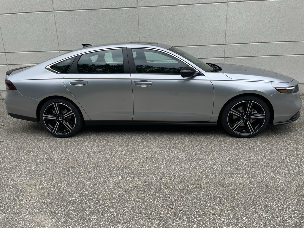 2025 Honda Accord Hybrid Sport photo 3