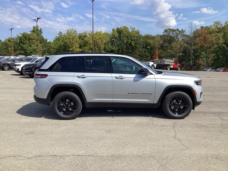 2025 Jeep Grand Cherokee Altitude X photo 3